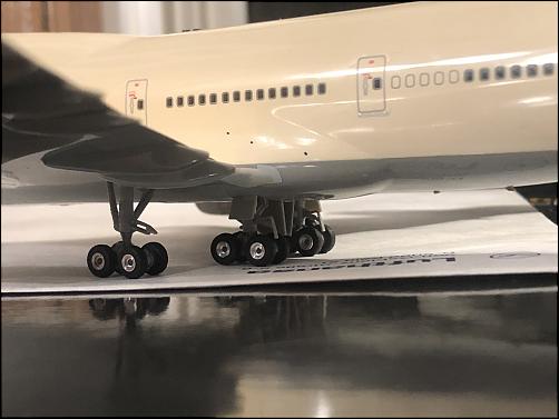 Herpa Premium Lufthansa 747-400 &quot;Bonn&quot;-img_7896.jpg