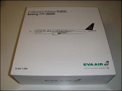 1/200 EVA AIR Official Models-777-300er-star.jpg