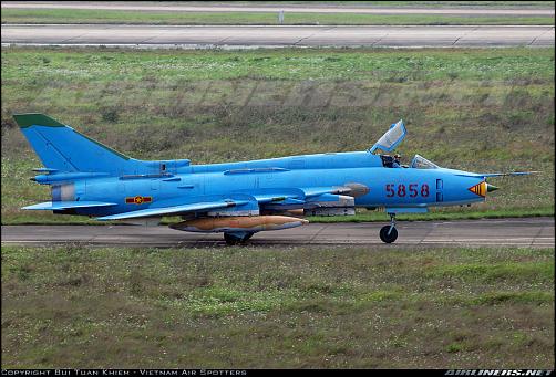 Calibre Wings Su-22 Fitter (ETA 2035)-2326235.jpg