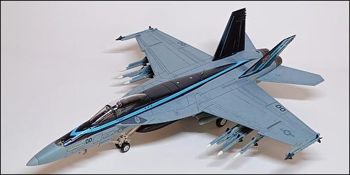 1:72 HM F/A-18E Top Gun Maverick HA5129-000.jpg