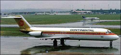 Ideas for Gemini 200...-continental-dc-9-30-red-meatball-livery.jpg