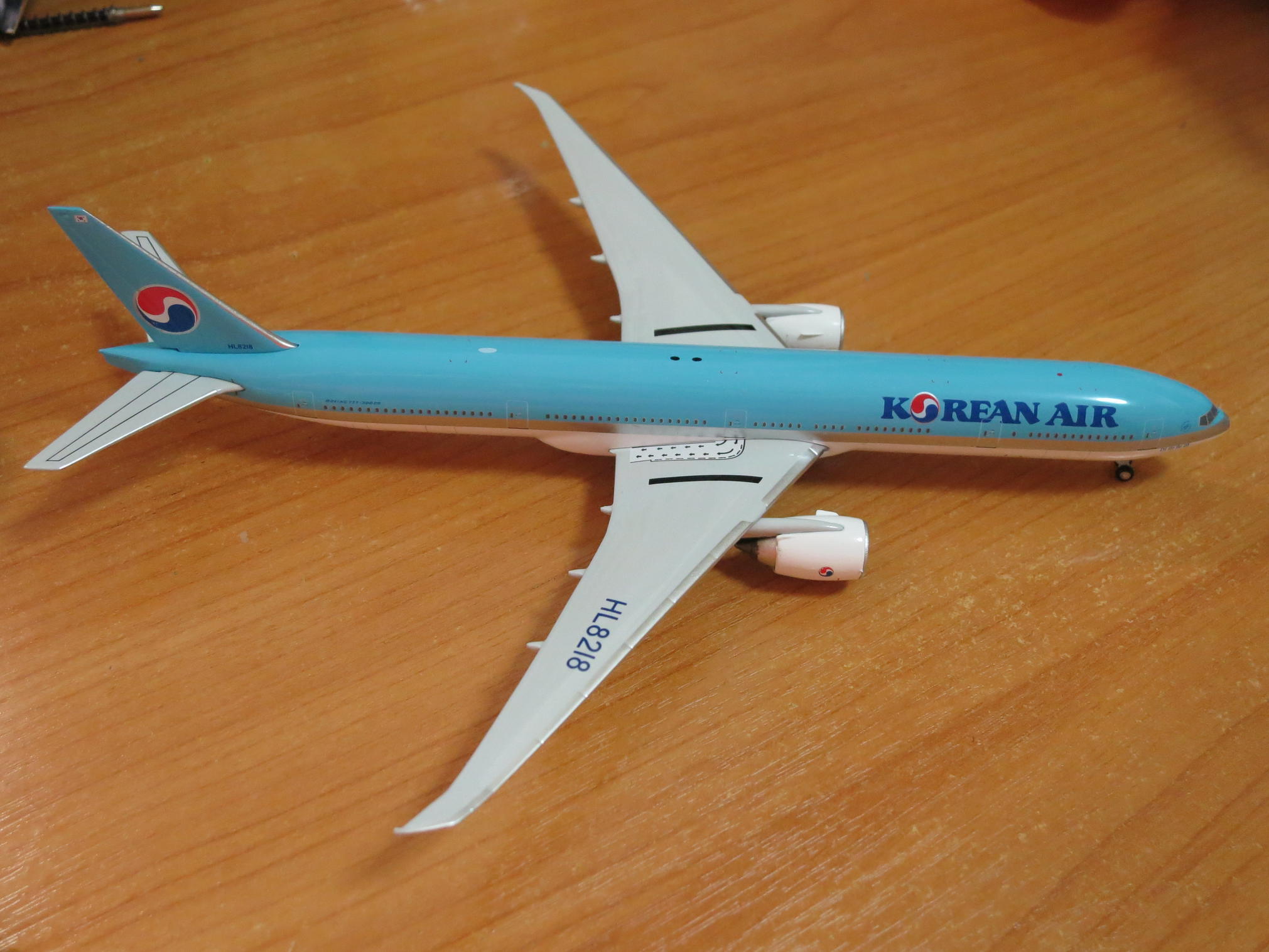 How to repair peeling paint on diecast aircraft? DA.C