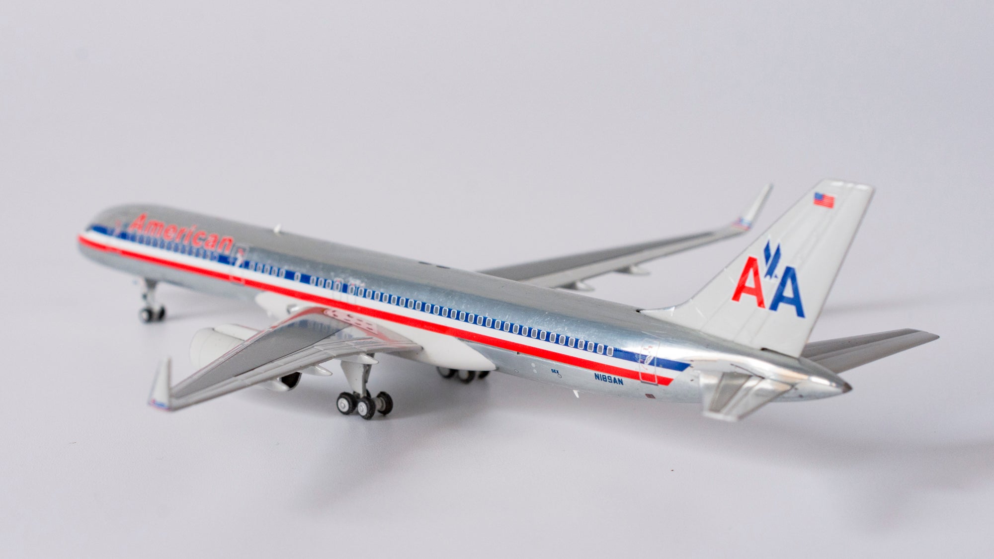 NG Model October 2018 1:400 American Airlines 752 - DA.C