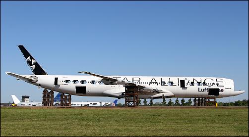 Recent Lufthansa at KAID-a340-300-star-alliance-2-.jpg