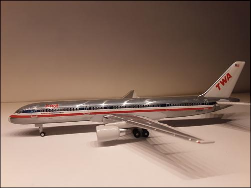 Show your latest 1/400 purchase-n708tw-l.jpg