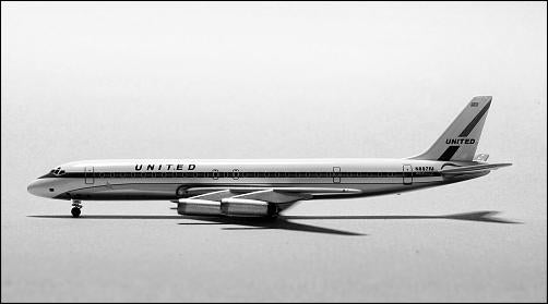 UA DC-8-62 Long Range to Hawaii-p6087150c.jpg