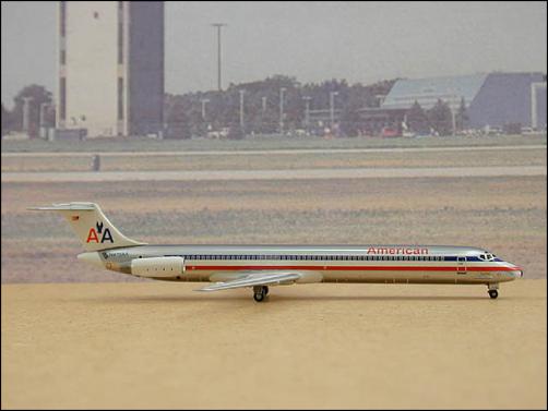 GeminiJets American MD-80 pictures - new mould-885_b.jpg