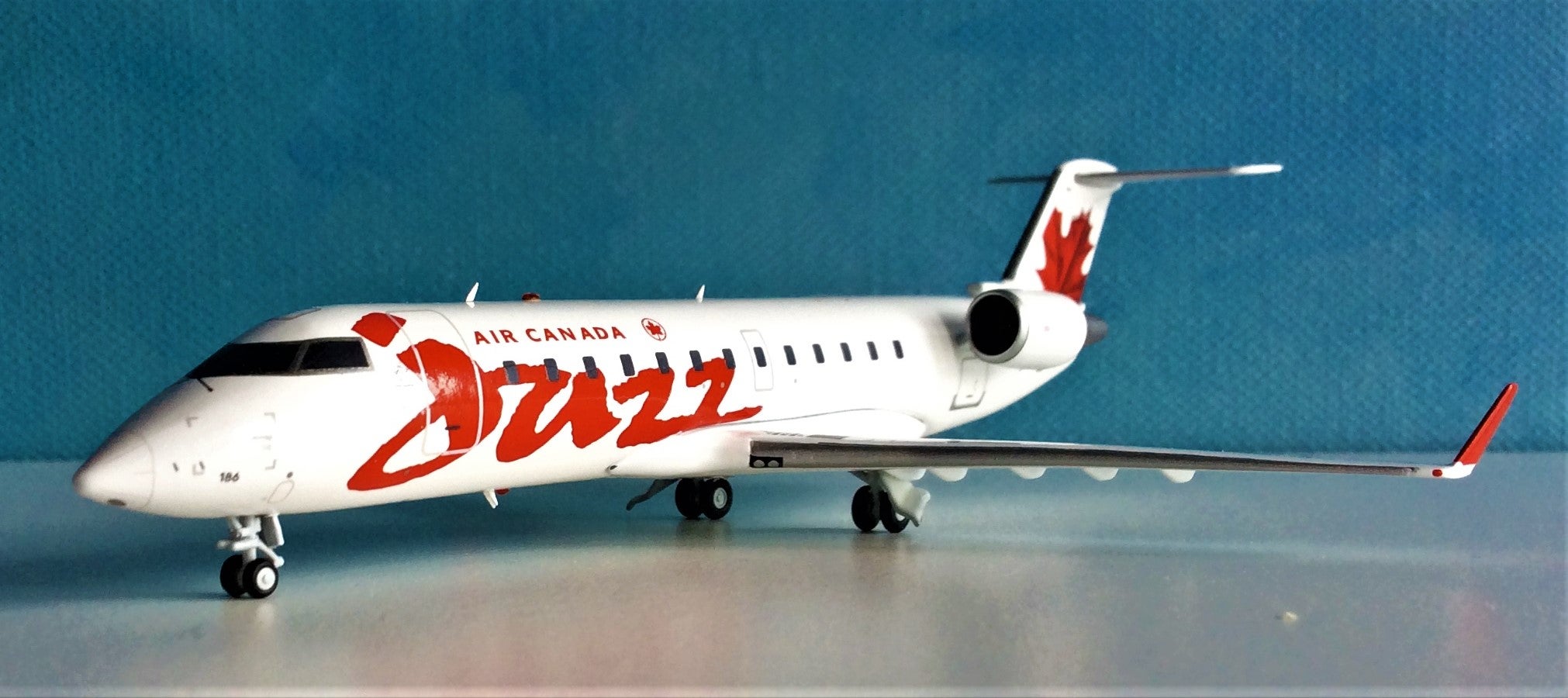 1:200 JC Wings Bombardier CRJ-200ER (LH2192) - DA.C