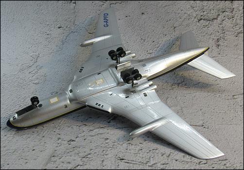 Vickers V-1000-3.jpg