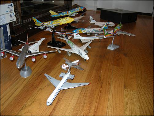 Does anyone want to but these rare models?-2011-08-24_7188.jpg