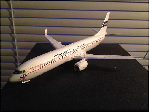 1/200 Continental Airlines 75th Anniversary &quot;Blue Skyway&quot; Boeing 737-900-b739.jpg