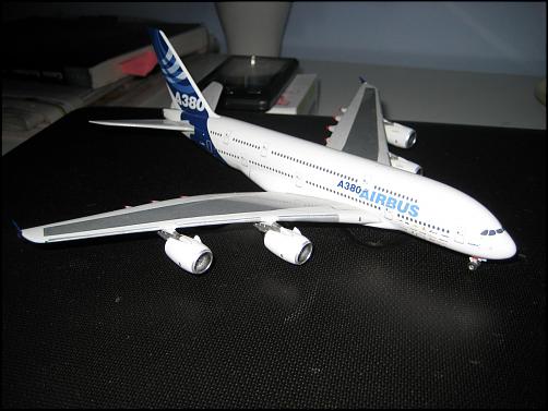 1:400 Limited edition A380 (phoenix)House Colors-img_0082.jpg